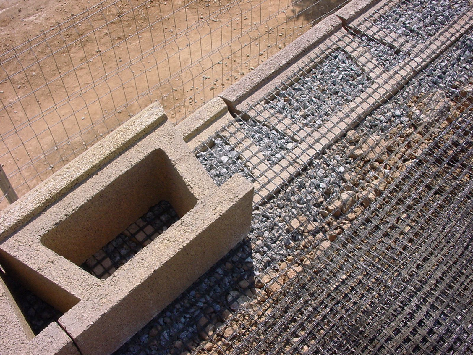 retaining wall system